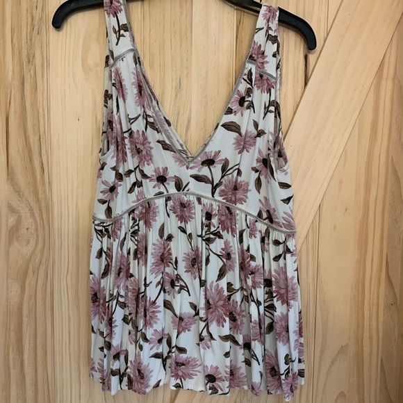AE floral flowy tank top - Picture 1 of 3